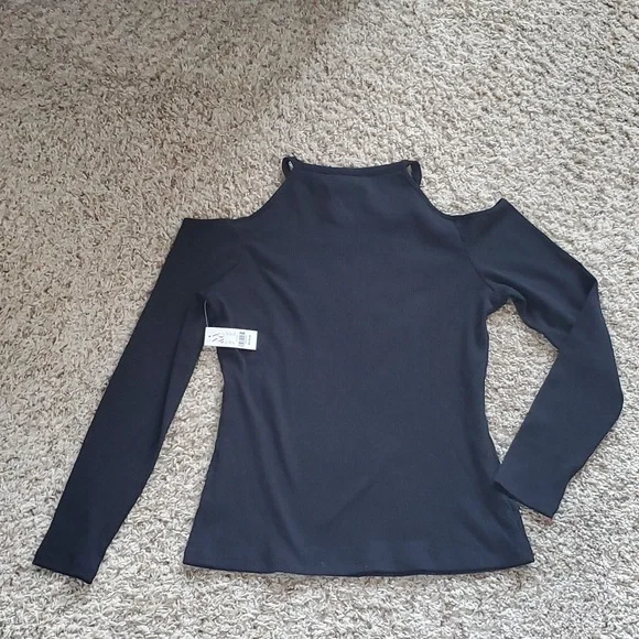 NWT New York & Company cold-shoulder black ribbed long sleeve shirt - Picture 5 of 5